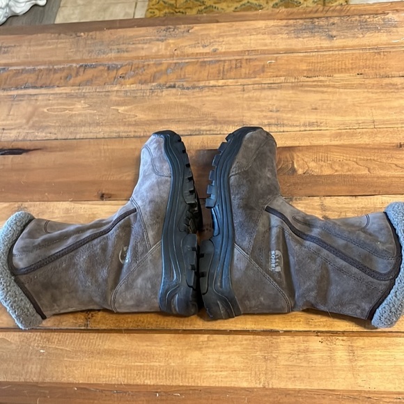 SOREL Boots - Picture 7 of 11